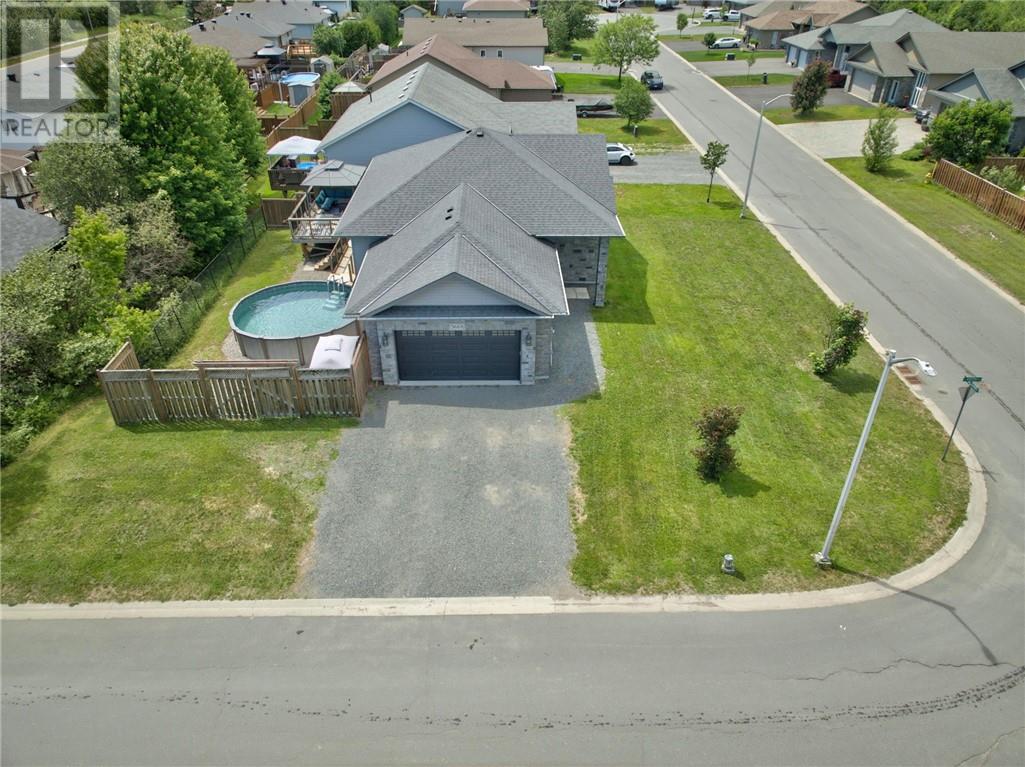 3668 Keith Avenue, Chelmsford, Ontario  P0M 1L0 - Photo 74 - 2128652