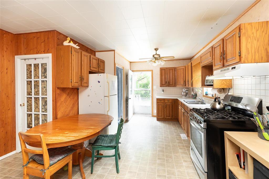522 St Joseph Avenue, St Pierre-Jolys, Manitoba  R0A 1V0 - Photo 7 - 202614181