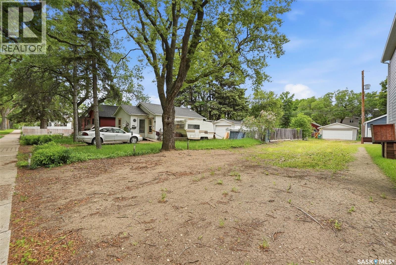 233 1st Street E, Saskatoon, Saskatchewan S7H 1R8 - Photo 3 - SK039500