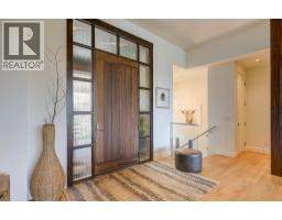 738 Highpointe Drive, Kelowna, British Columbia  V1V 2Y1 - Photo 5 - 10365685