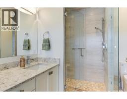 738 Highpointe Drive, Kelowna, British Columbia  V1V 2Y1 - Photo 34 - 10365685