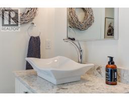 738 Highpointe Drive, Kelowna, British Columbia  V1V 2Y1 - Photo 39 - 10365685