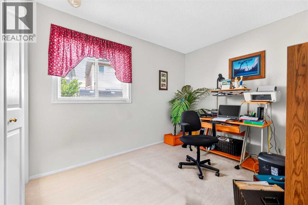 501 Coral Keys Villas NE, Calgary, Alberta  T3J 3L8 - Photo 19 - A2322169