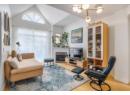 1088 Sunset Drive Unit# 247, Kelowna, BC V1Y 9W1