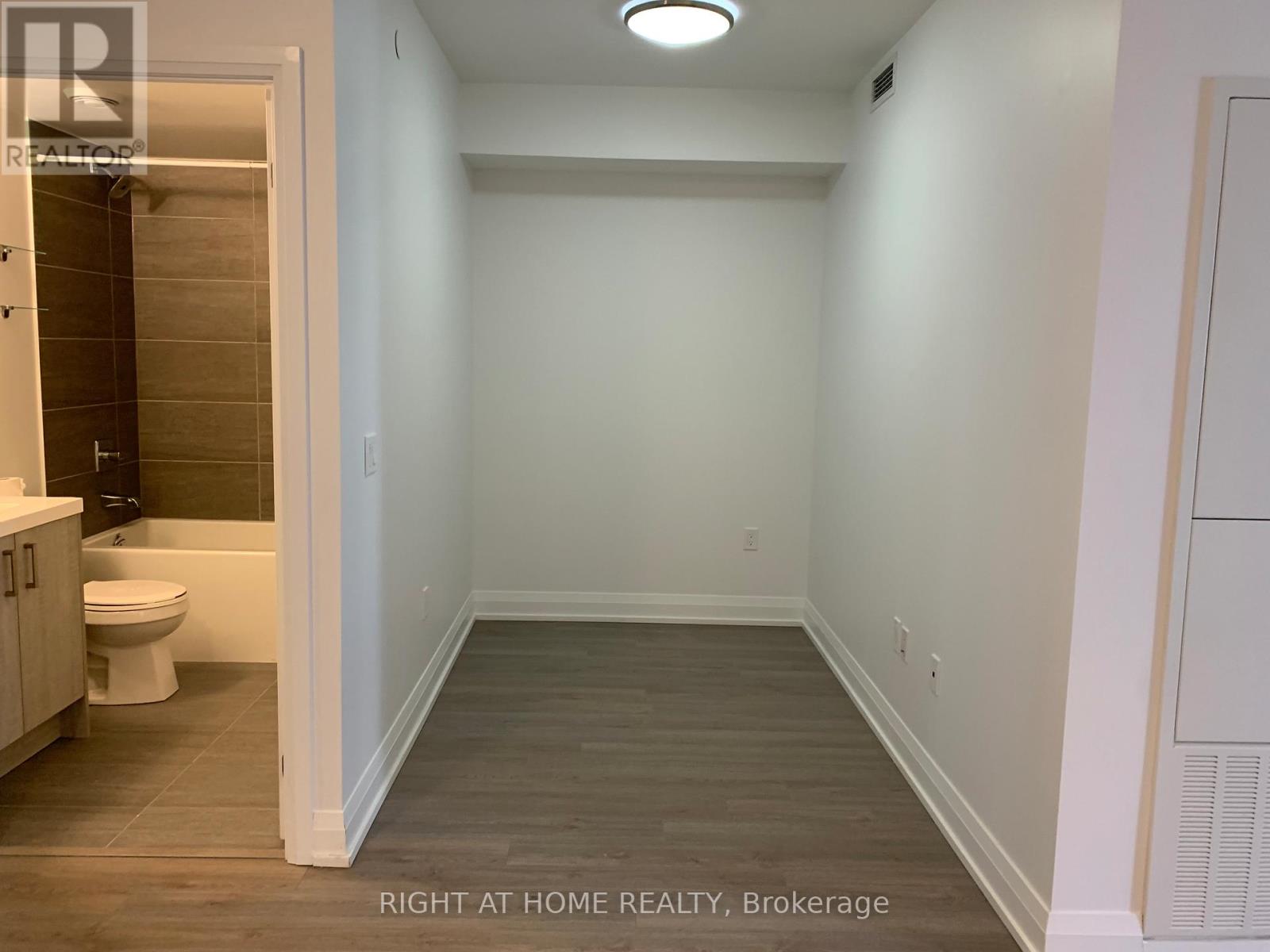 1010 - 77 Mutual Street, Toronto, Ontario  M5B 0B9 - Photo 3 - C13464052