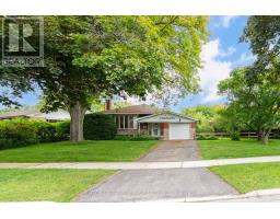 72 CORNERBROOK DRIVE, Toronto, Ontario