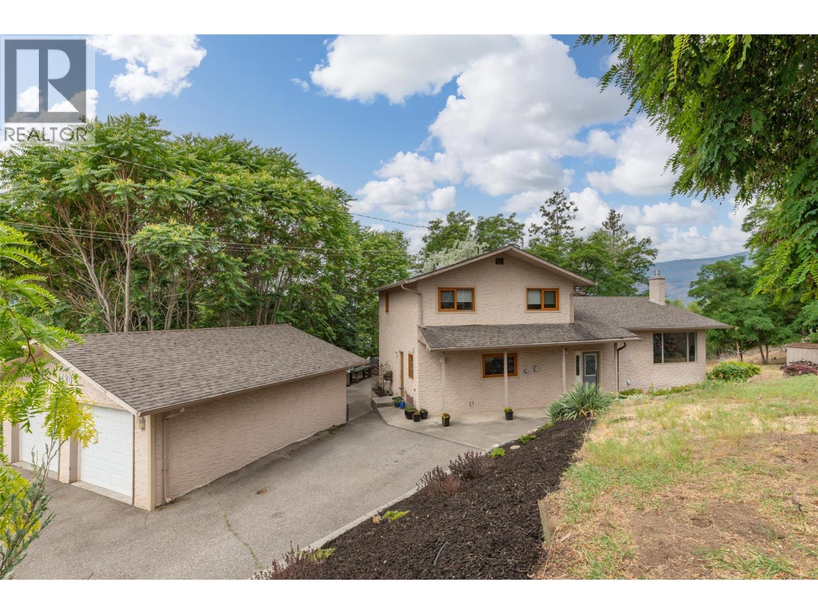 1180 Kelview Street, Kelowna, British Columbia  V1Y 7M6 - Photo 3 - 10391682