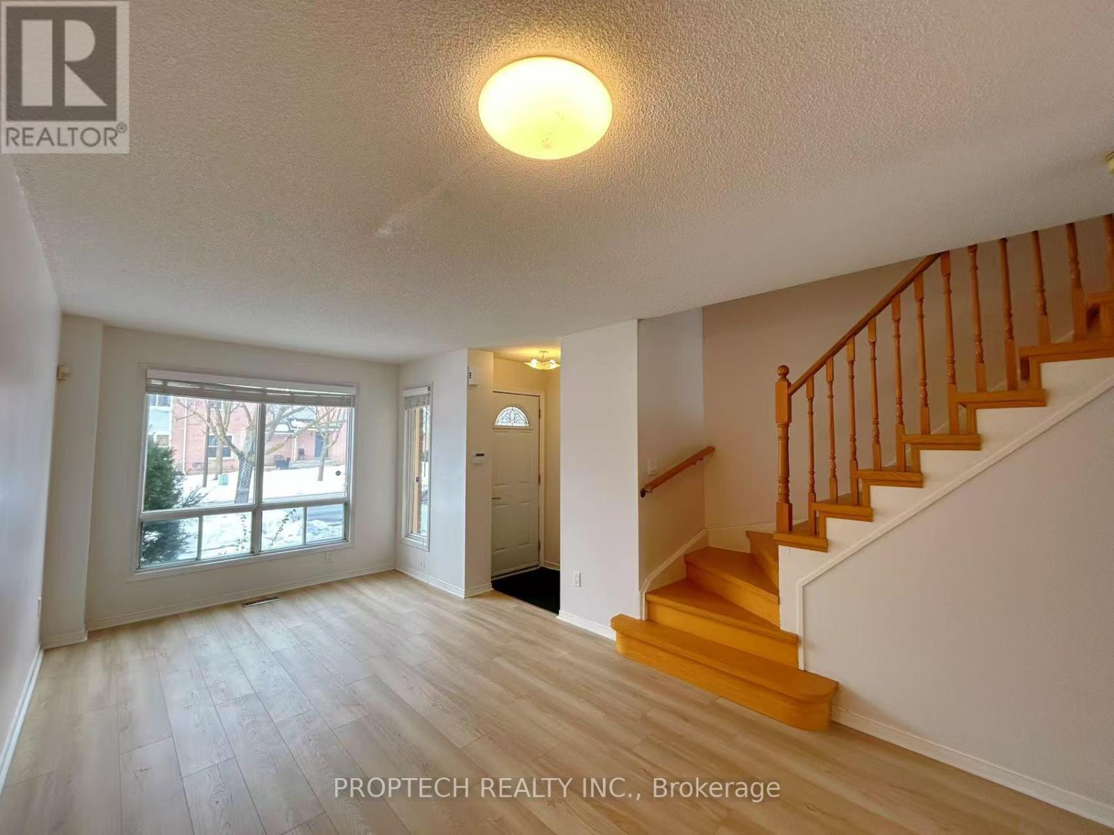 31 Rachel Crescent, Markham (Cachet), Ontario  L6C 1R5 - Photo 3 - N13464020