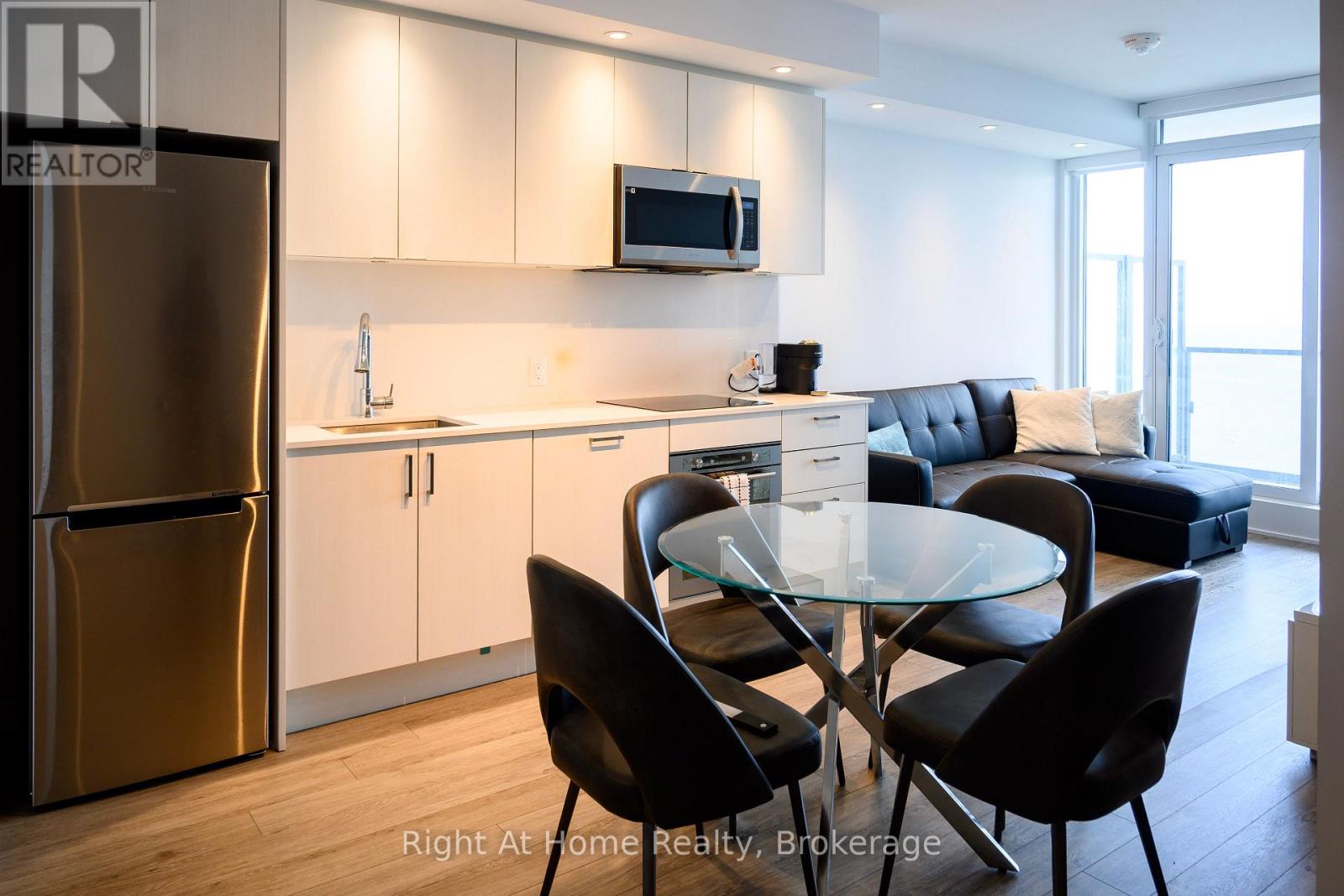 2808 - 1928 Lakeshore Boulevard W, Toronto, Ontario  M6S 0B1 - Photo 4 - W13464344