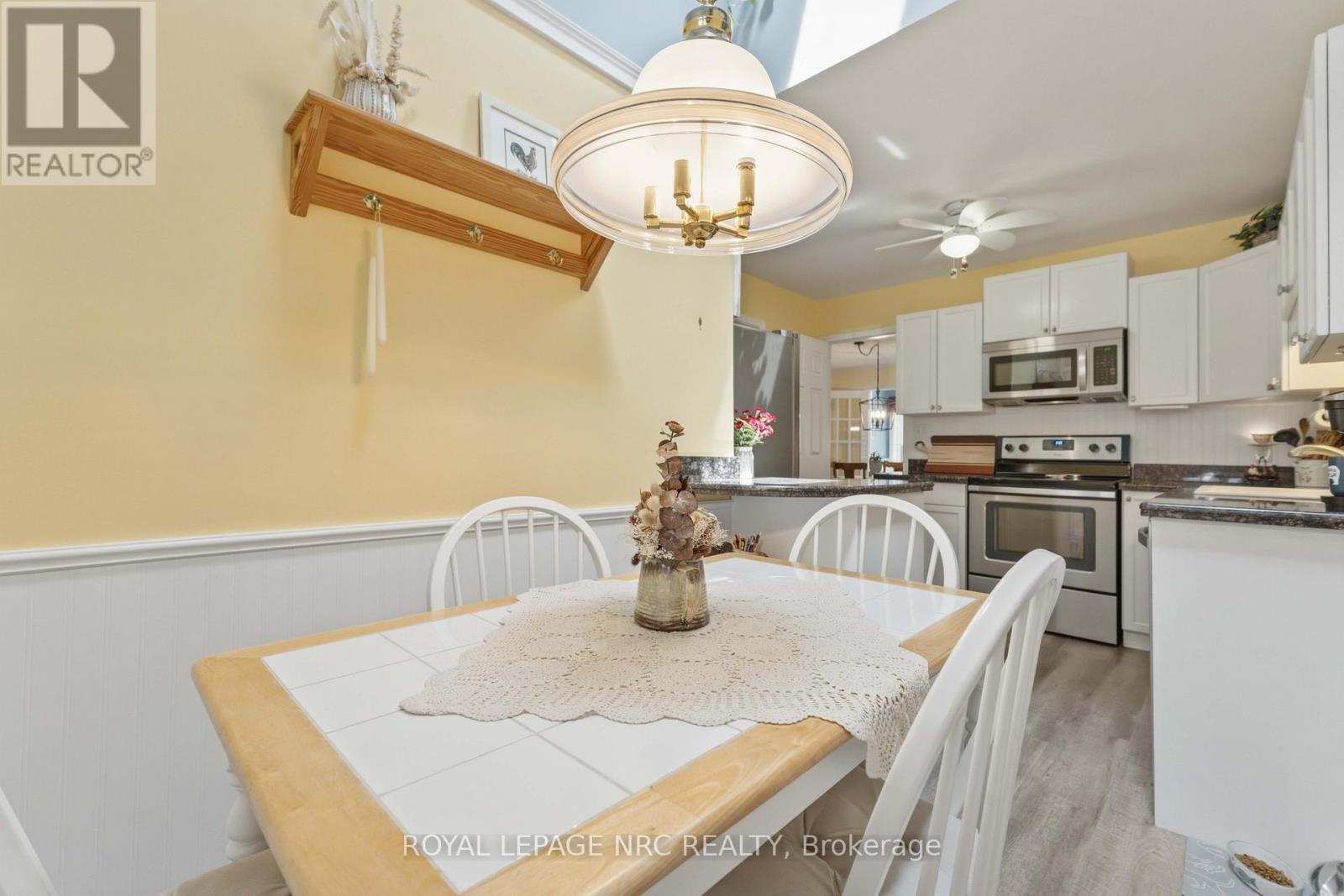 4122 Hazelnut Court, Lincoln, Ontario  L0R 2C0 - Photo 16 - X13464352
