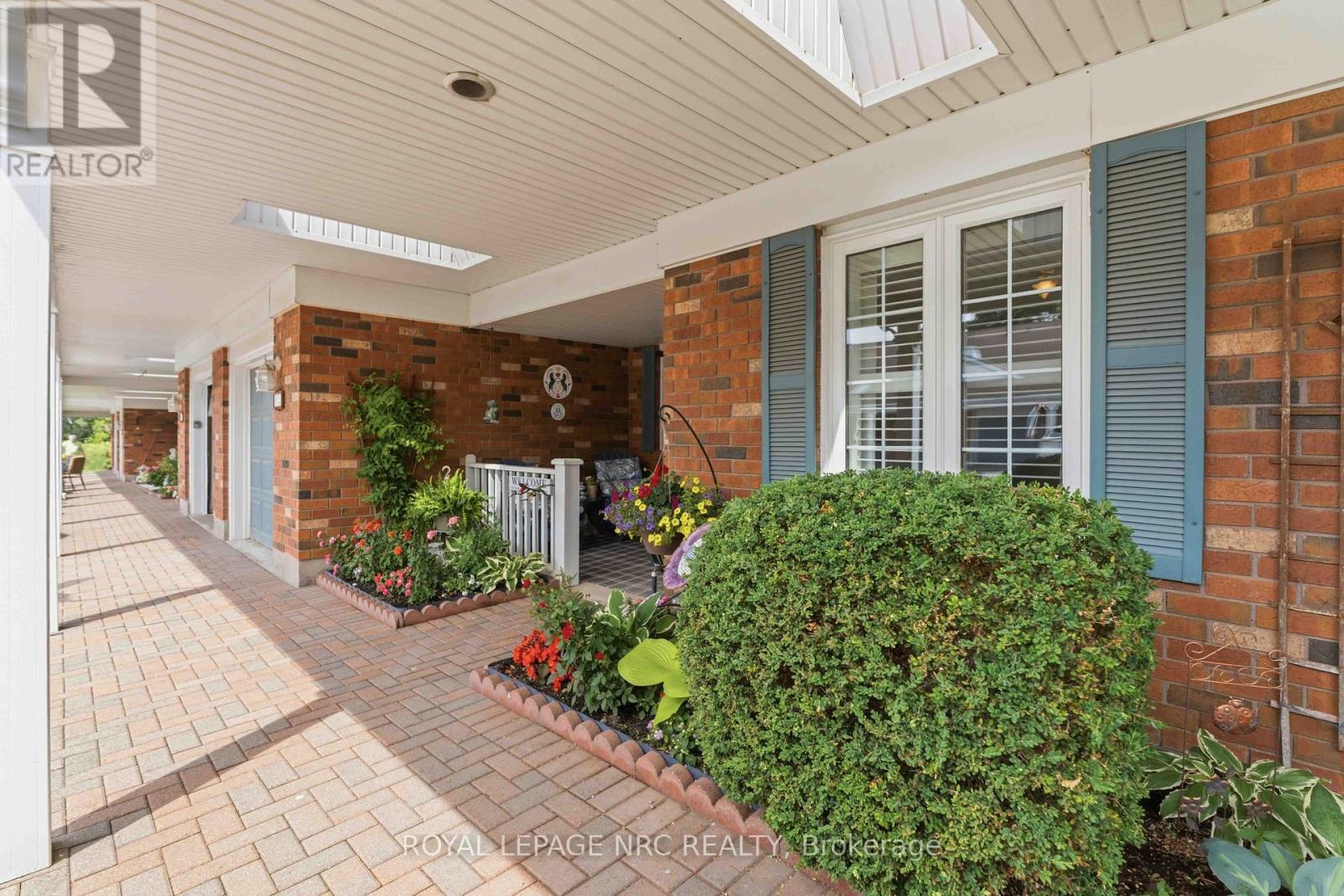 4122 Hazelnut Court, Lincoln, Ontario  L0R 2C0 - Photo 2 - X13464352