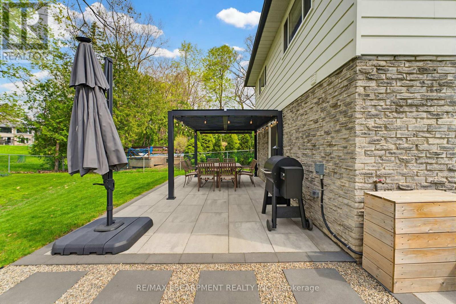 2381 Peart Court, Burlington, Ontario  L7P 2V4 - Photo 32 - W13464010