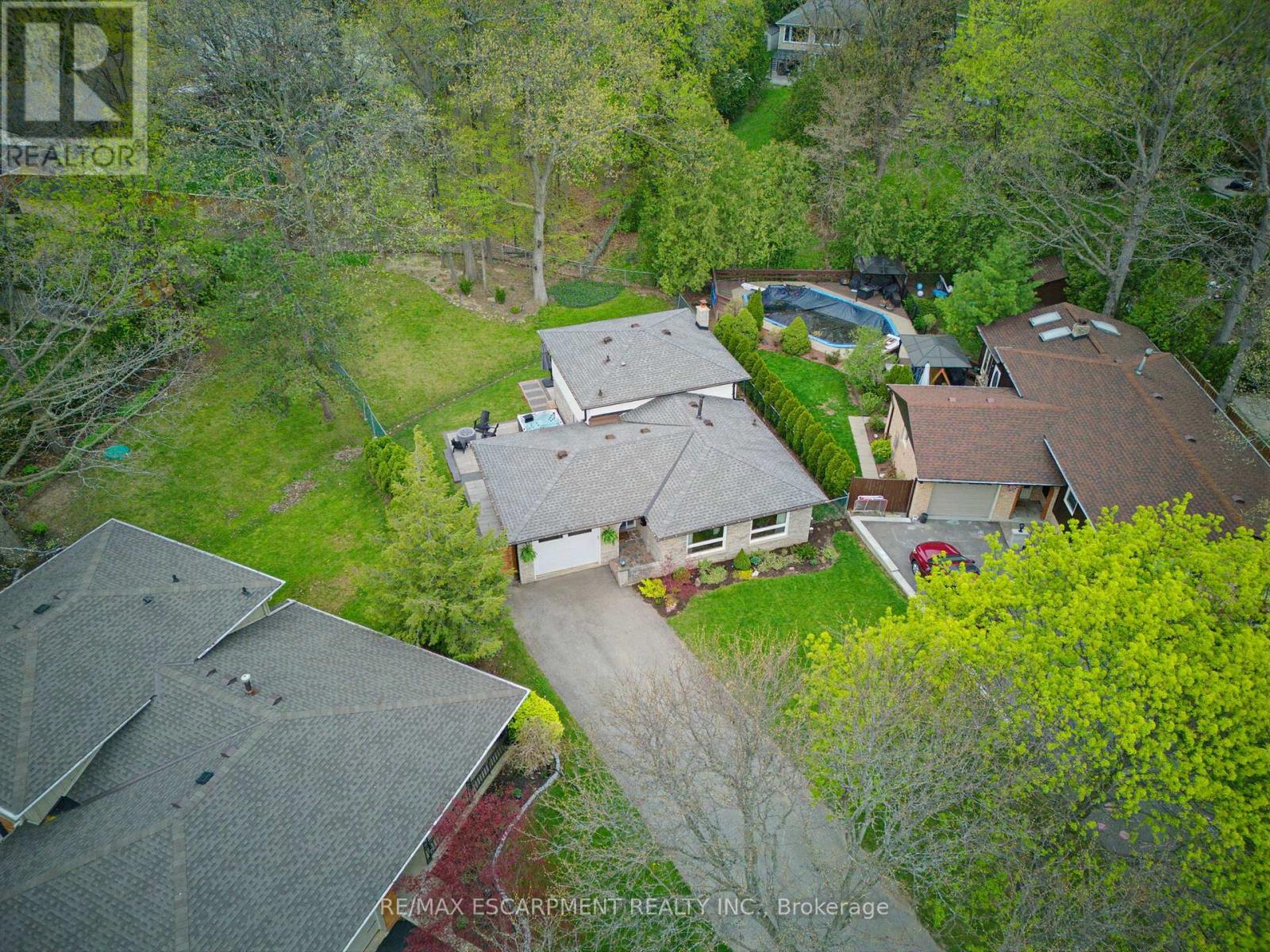2381 Peart Court, Burlington, Ontario  L7P 2V4 - Photo 39 - W13464010