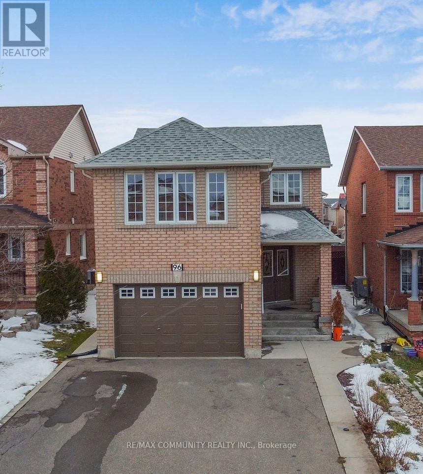 96 MOSLEY CRESCENT, Brampton, Ontario