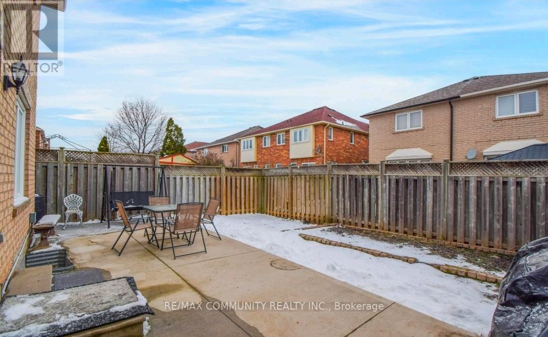 96 Mosley Crescent, Brampton, Ontario  L6Y 5C9 - Photo 18 - W13464026