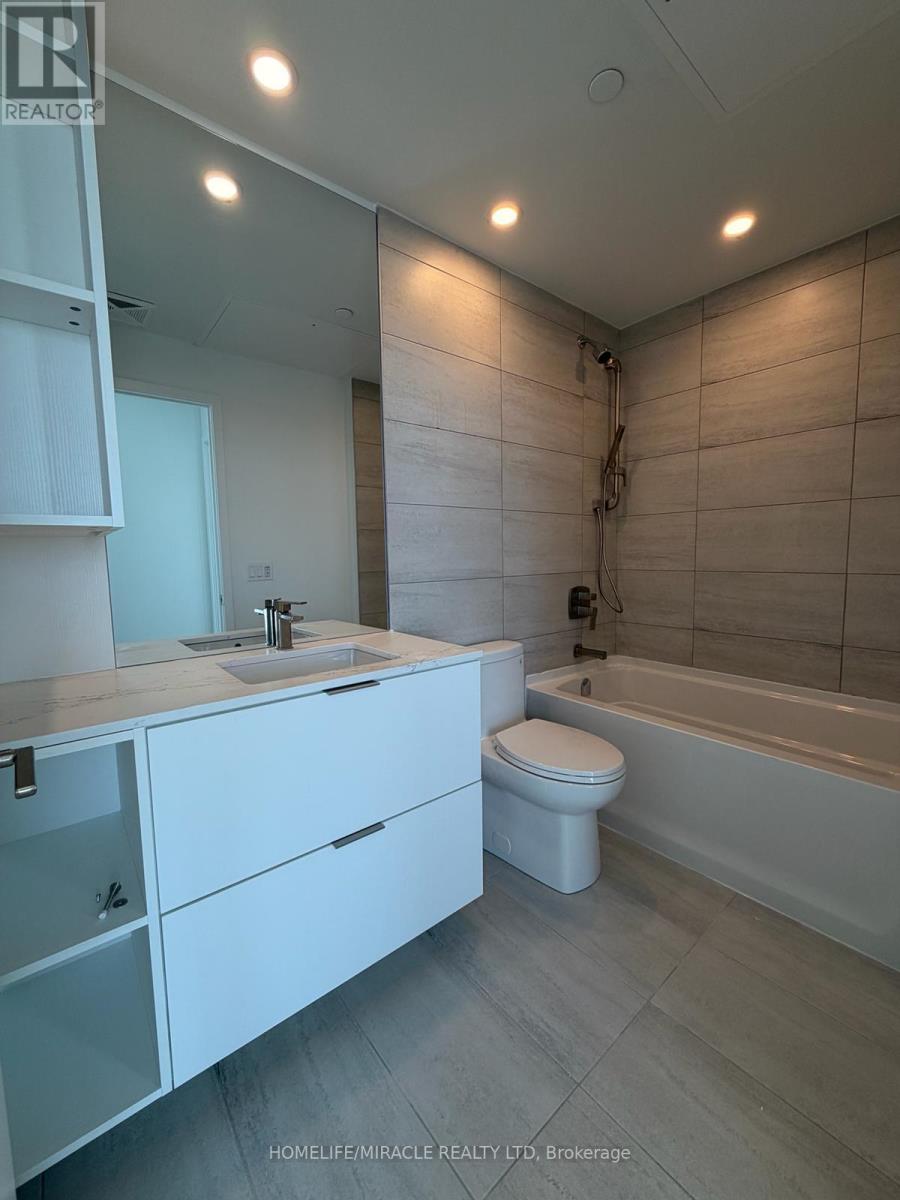 1002 - 1 Fairview Road, Mississauga, Ontario  L5A 4C6 - Photo 3 - W13464070