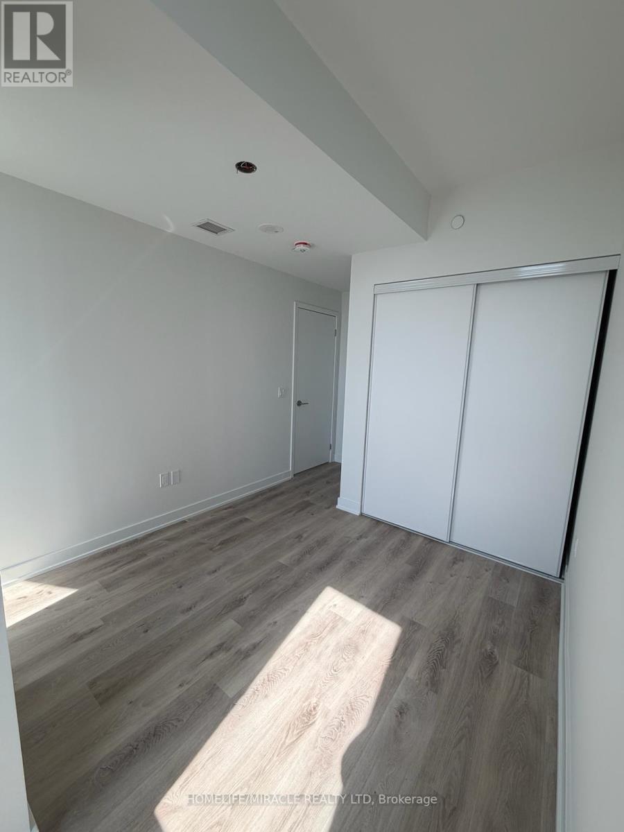 1002 - 1 Fairview Road, Mississauga, Ontario  L5A 4C6 - Photo 5 - W13464070