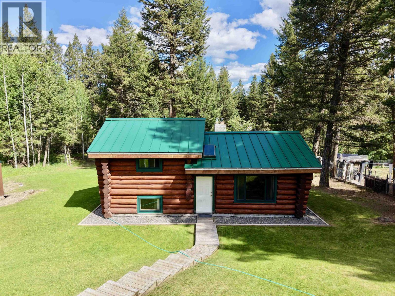 4895 Meesquono Trail, 108 Mile Ranch, British Columbia  V0K 2Z0 - Photo 17 - R3090206