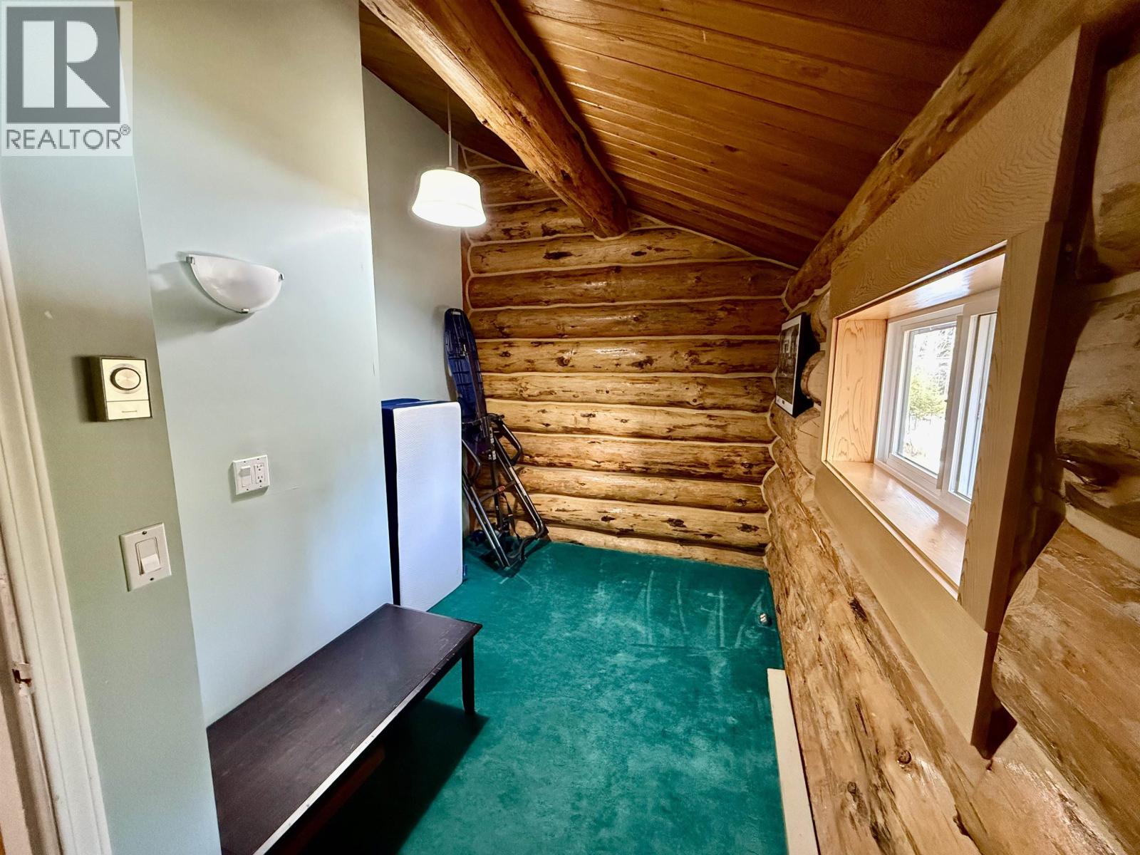 4895 Meesquono Trail, 108 Mile Ranch, British Columbia  V0K 2Z0 - Photo 14 - R3090206