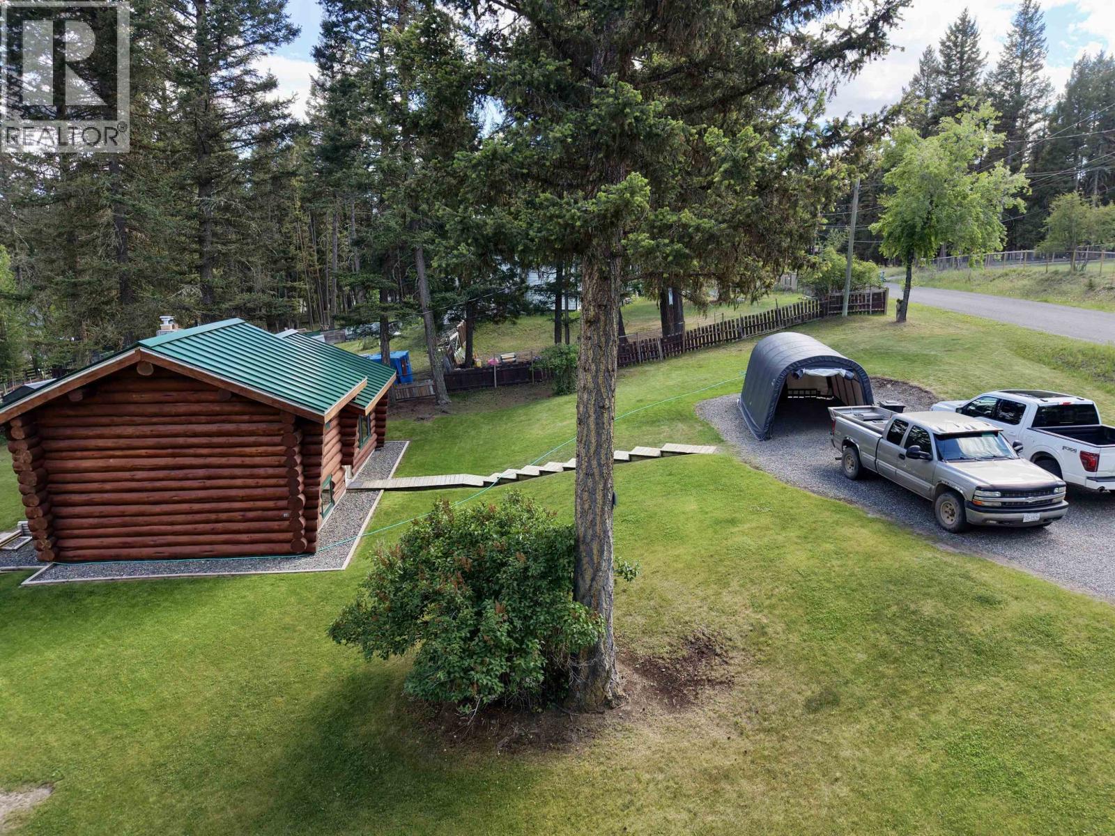 4895 Meesquono Trail, 108 Mile Ranch, British Columbia  V0K 2Z0 - Photo 20 - R3090206