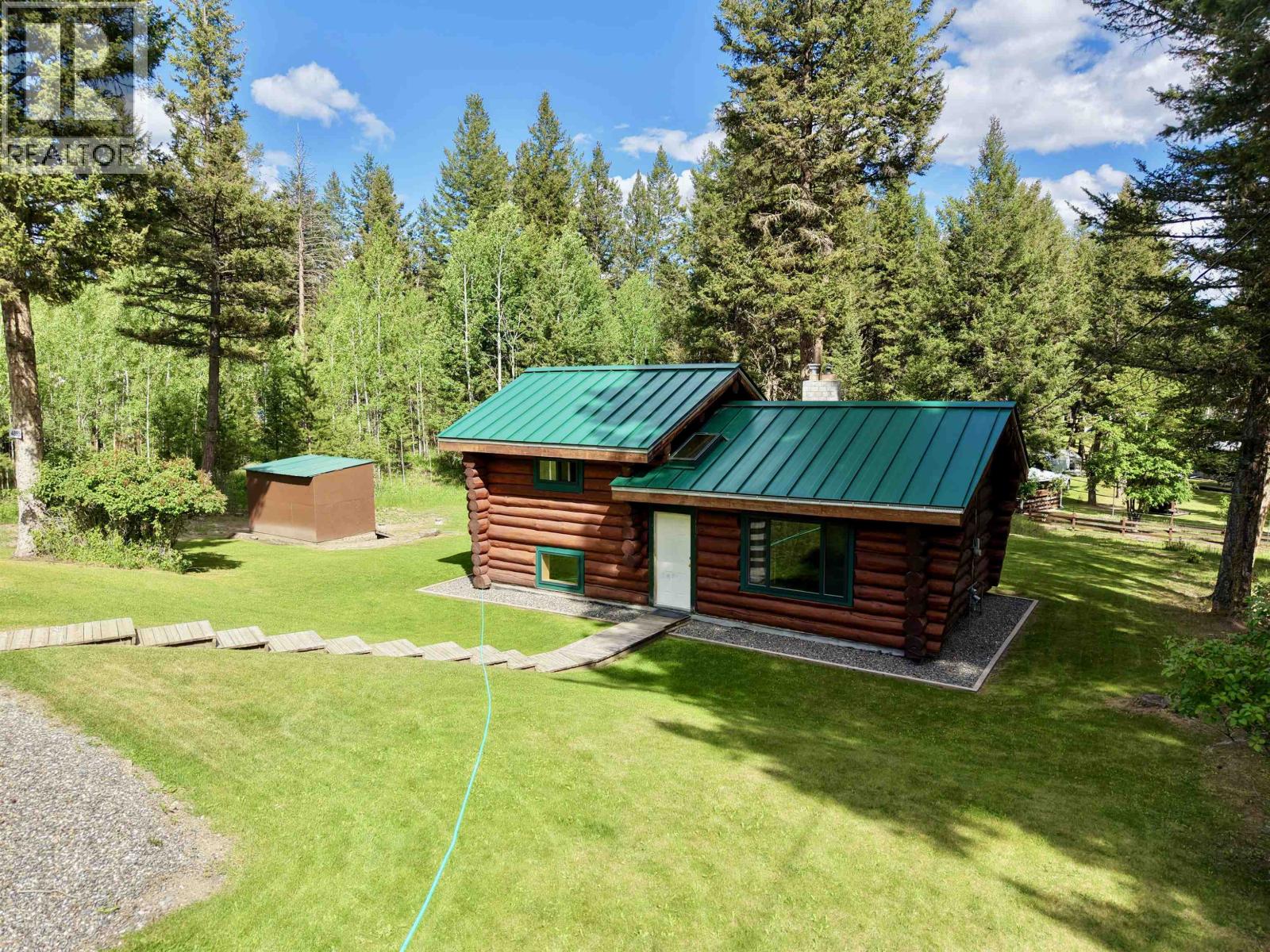 4895 Meesquono Trail, 108 Mile Ranch, British Columbia  V0K 2Z0 - Photo 2 - R3090206