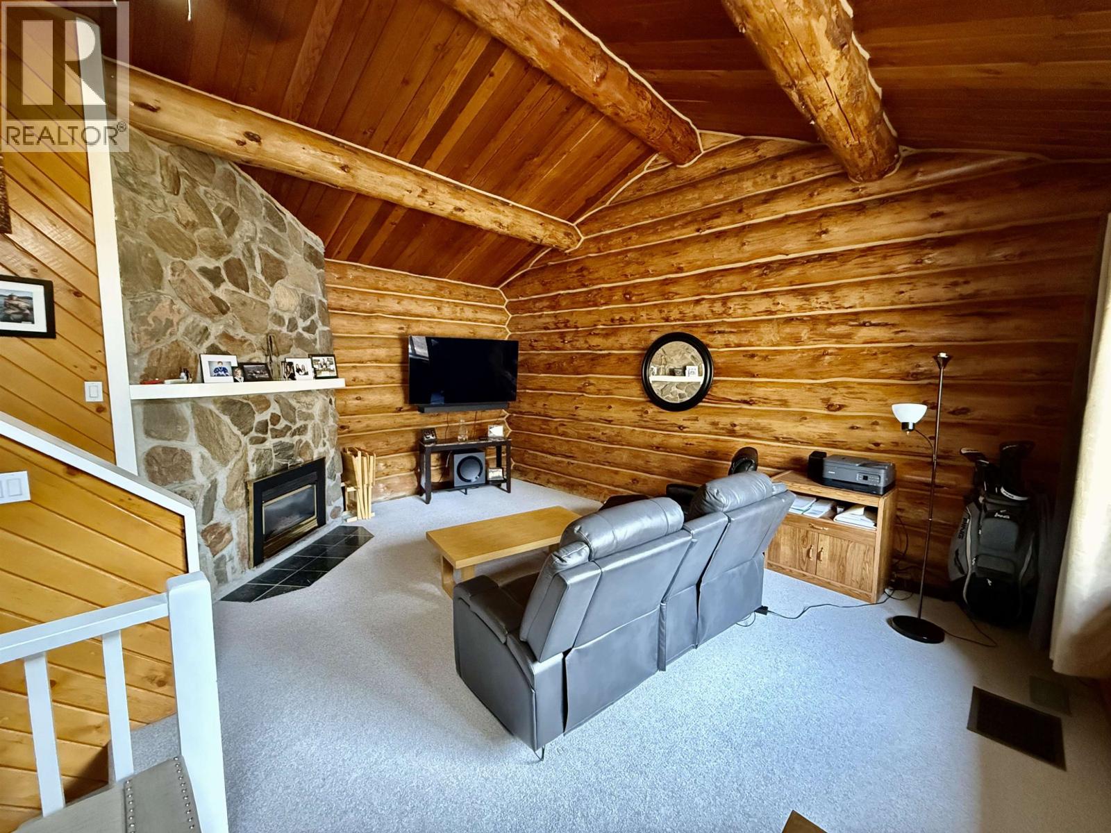 4895 Meesquono Trail, 108 Mile Ranch, British Columbia  V0K 2Z0 - Photo 4 - R3090206
