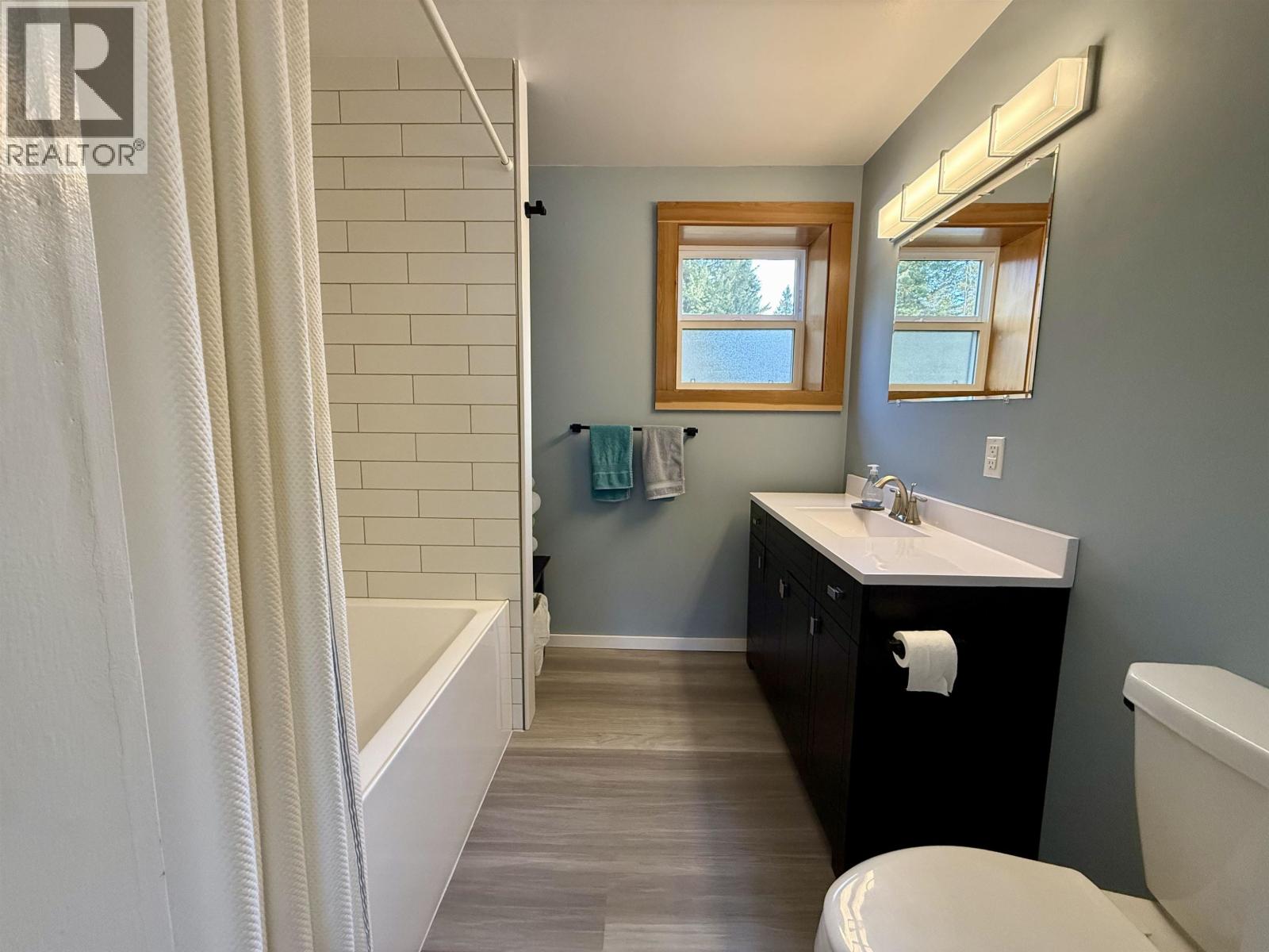 4895 Meesquono Trail, 108 Mile Ranch, British Columbia  V0K 2Z0 - Photo 6 - R3090206