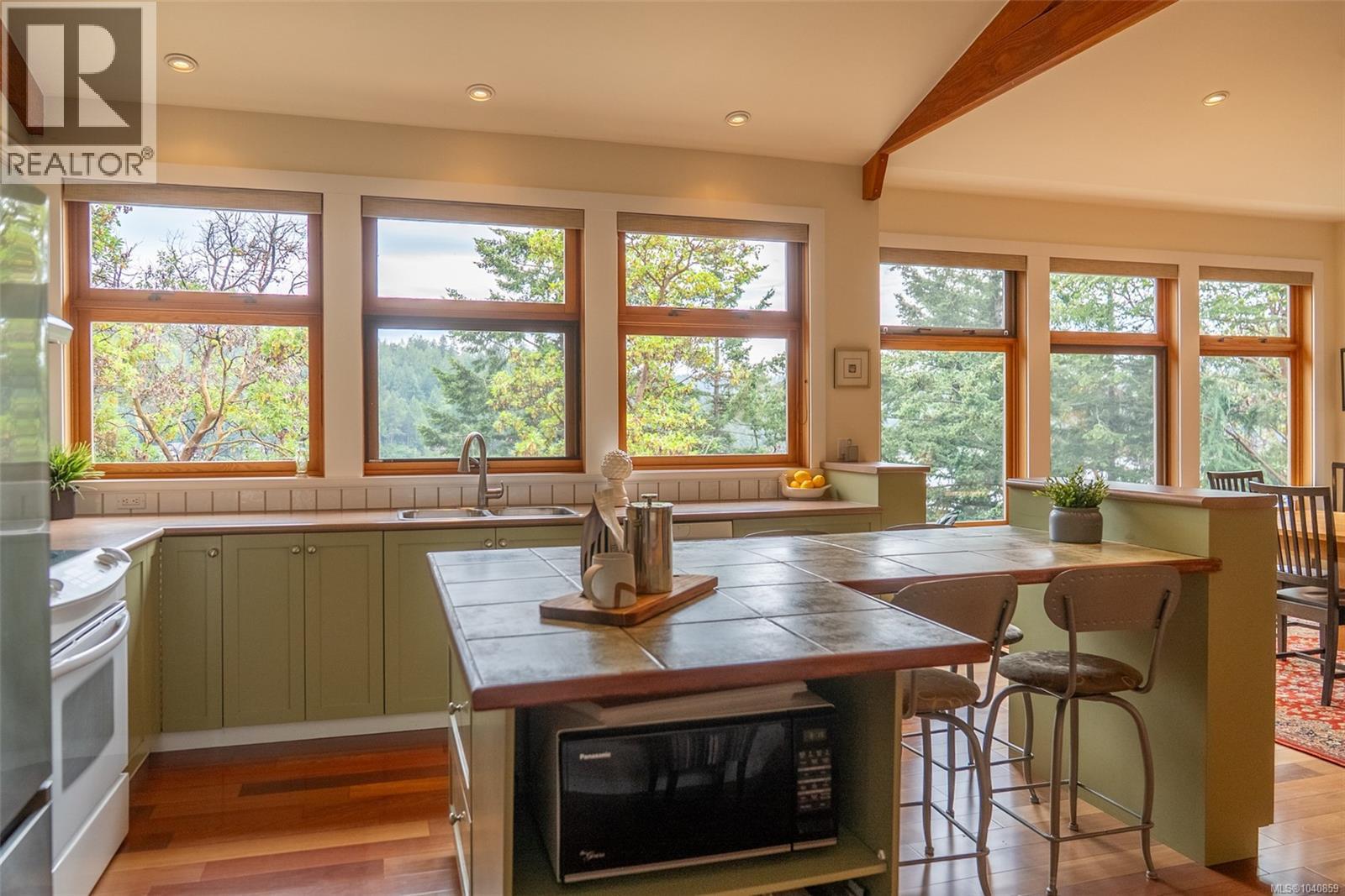 6608 Razor Point Rd, Pender Island, British Columbia  V0N 2M1 - Photo 12 - 1040859