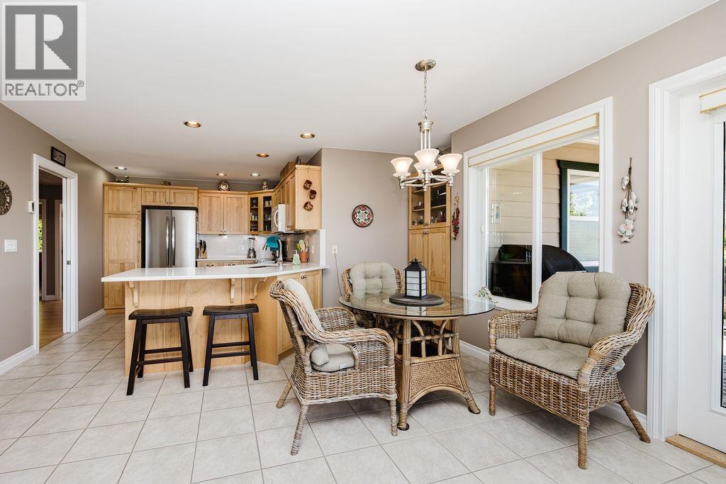 6252 Baillie Road, Sechelt, British Columbia  V7Z 0R5 - Photo 7 - R3133360