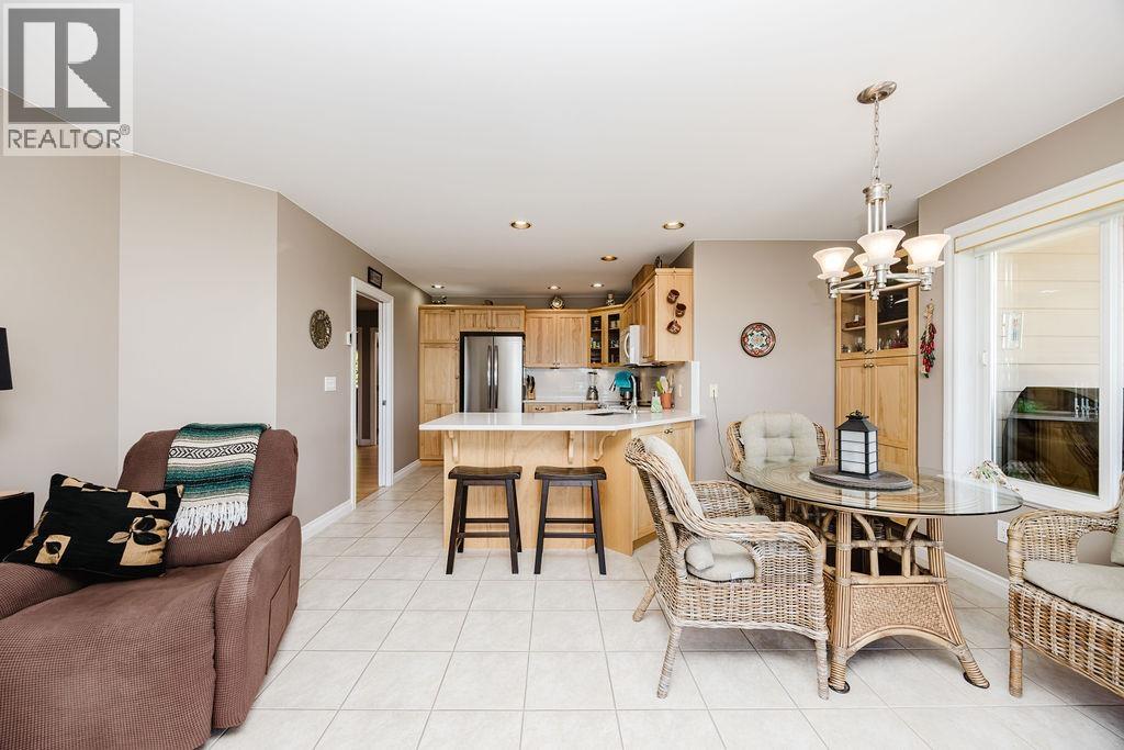 6252 Baillie Road, Sechelt, British Columbia  V7Z 0R5 - Photo 8 - R3133360