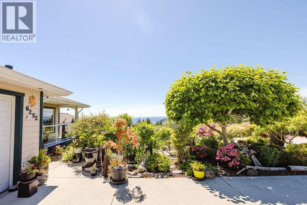 6252 Baillie Road, Sechelt, British Columbia  V7Z 0R5 - Photo 1 - R3133360