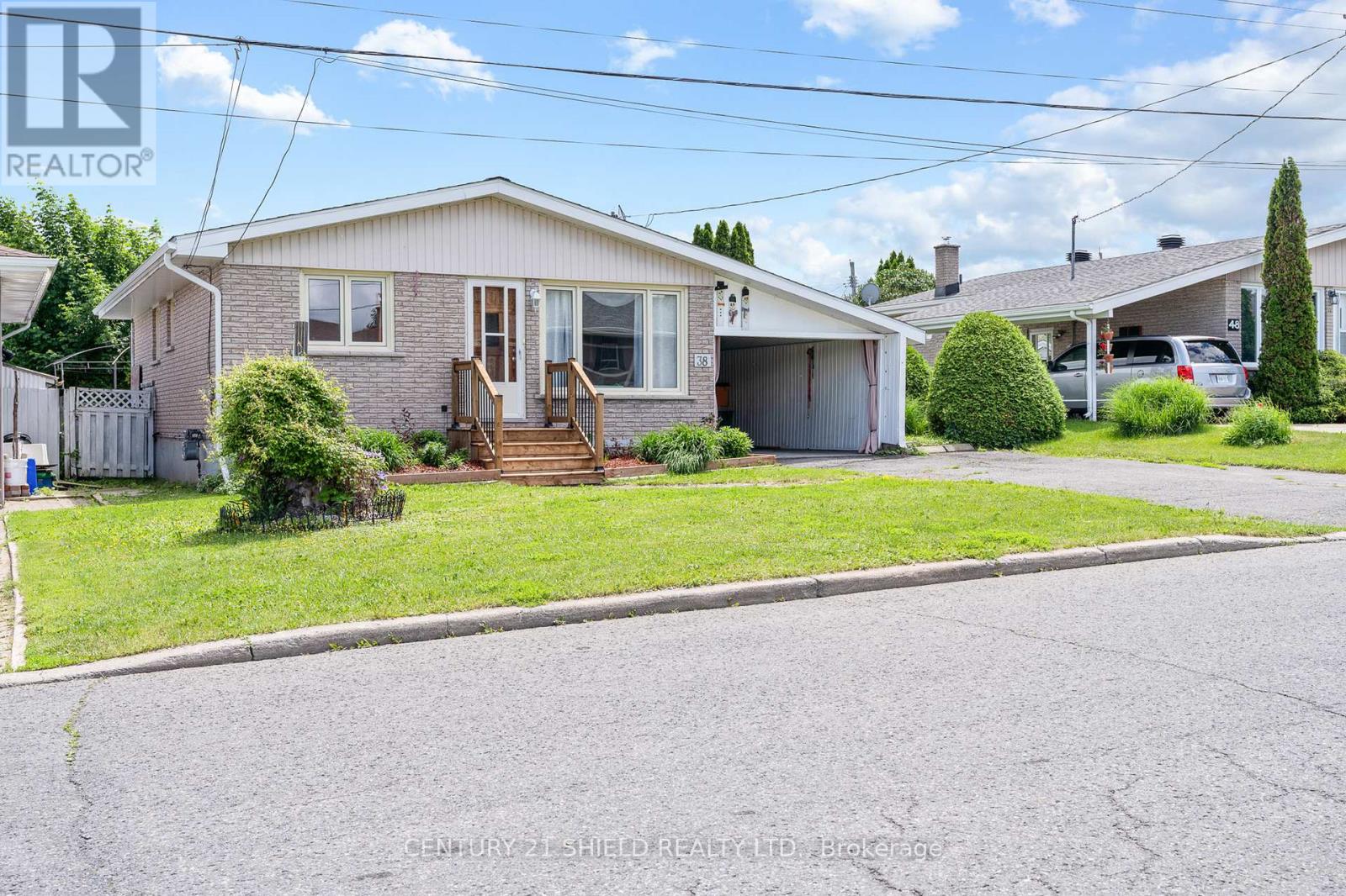 38 Clement Street, North Glengarry, Ontario  K0C 1A0 - Photo 4 - X13464136
