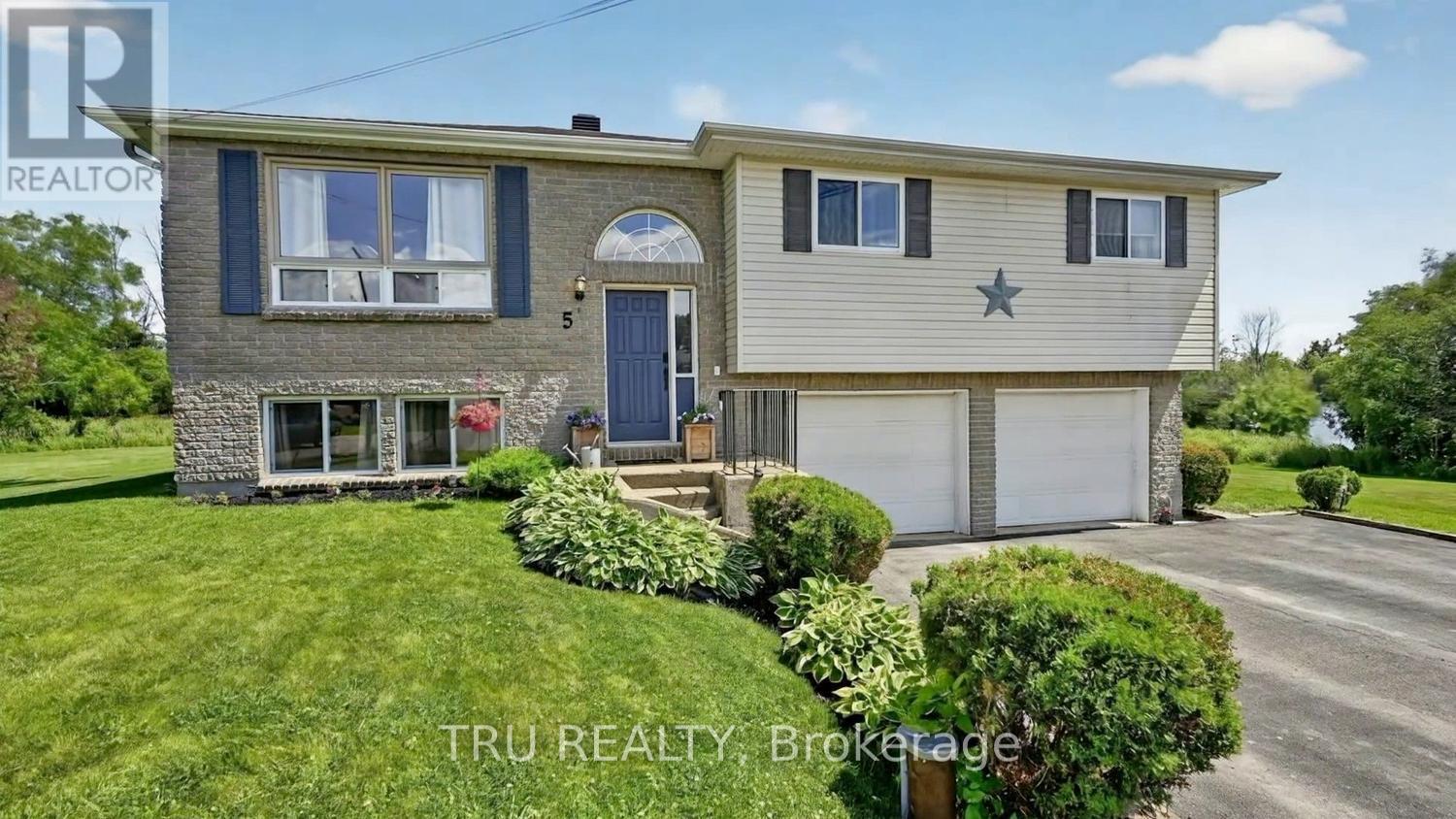 5 BROOKVIEW CRESCENT, Athens, Ontario