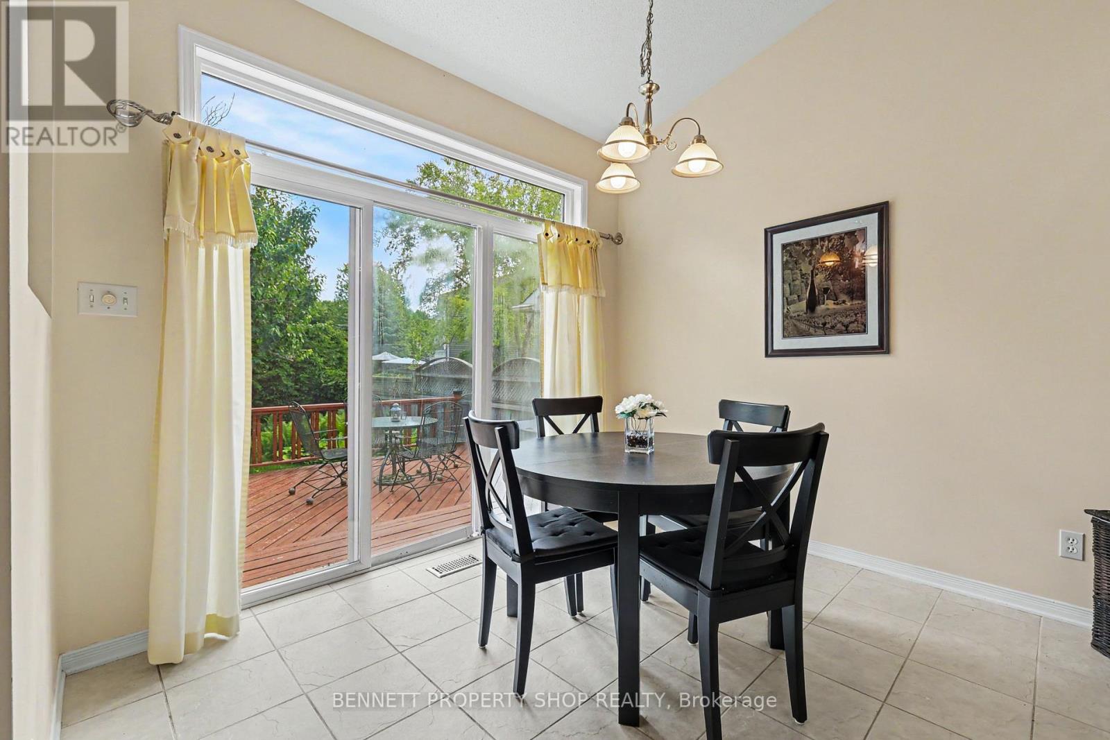 4 Burnstead Crescent, Ottawa, Ontario  K2M 2T4 - Photo 9 - X13464234
