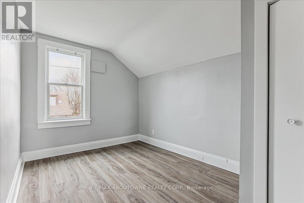 18 Linwood Street, St. Catharines, Ontario  L2R 1H3 - Photo 24 - X13458518