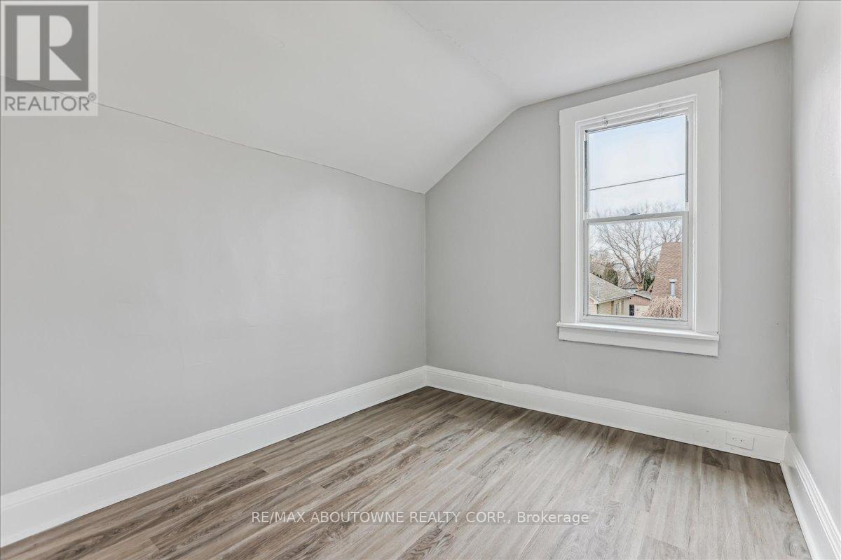 18 Linwood Street, St. Catharines, Ontario  L2R 1H3 - Photo 25 - X13458518