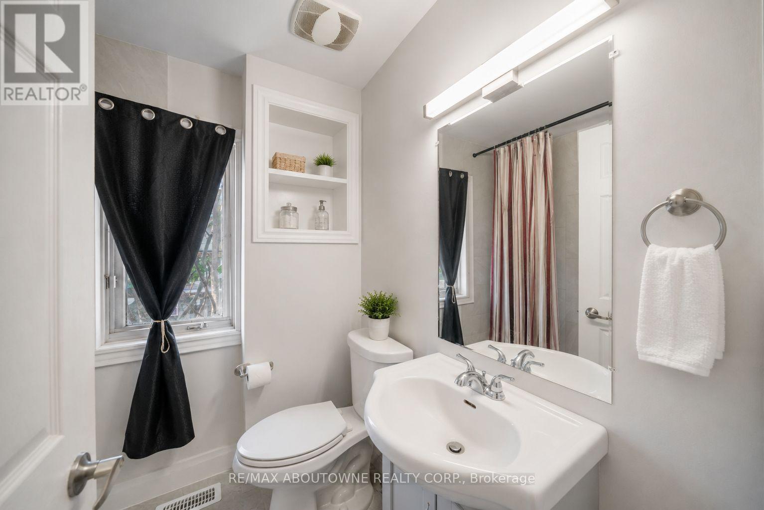 323 Upper Wentworth Street, Hamilton, Ontario  L9A 4T2 - Photo 29 - X13235502