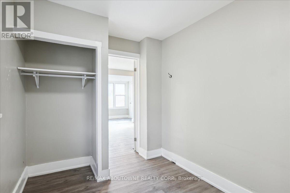 19 Seneca Street, St. Catharines, Ontario  L2R 2V1 - Photo 13 - X13458532