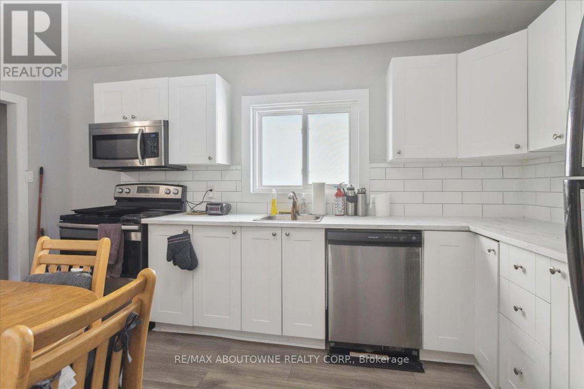 26 Vine Street, St. Catharines, Ontario  L2M 4T2 - Photo 33 - X13458552