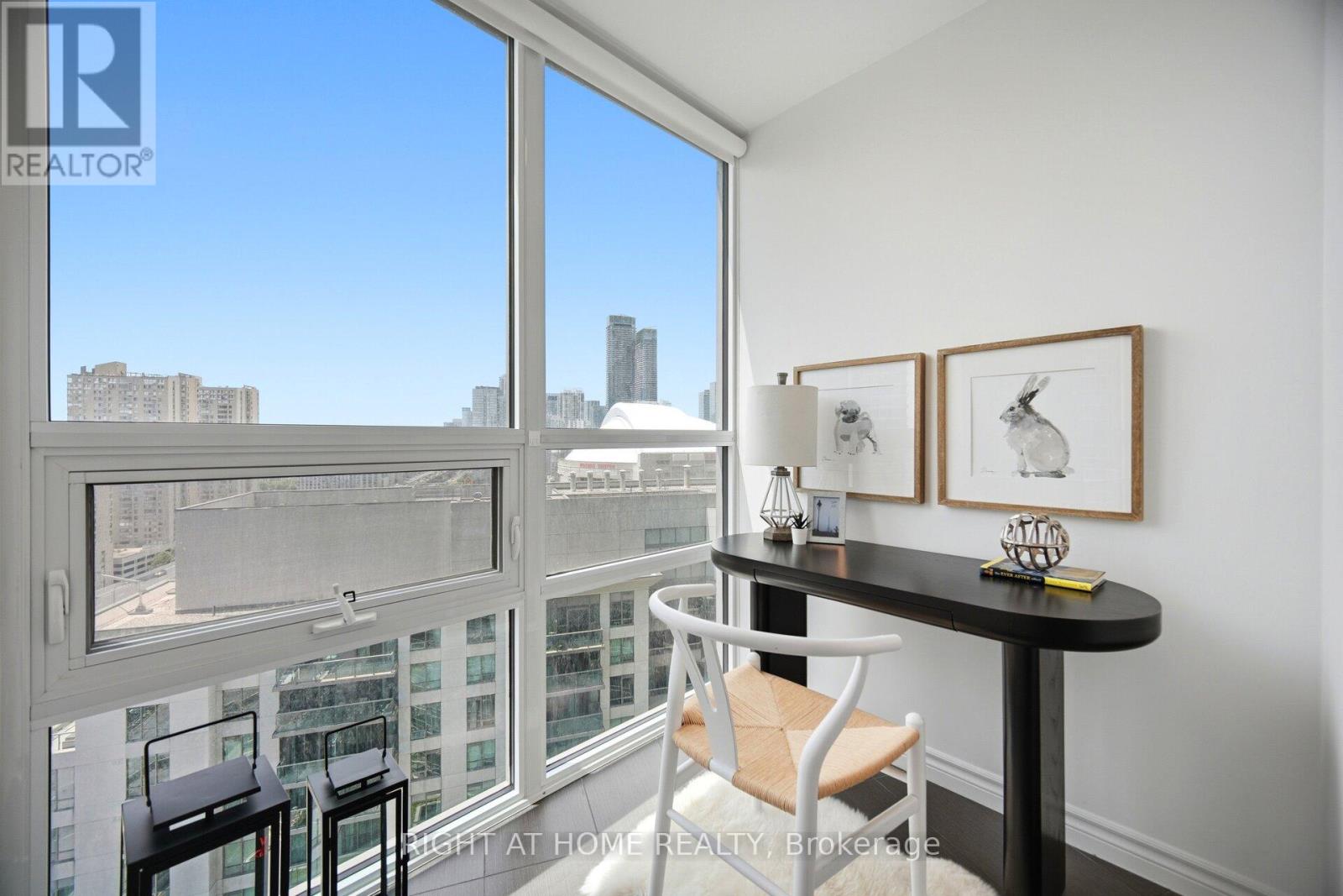 #2511 - 19 Grand Trunk Crescent, Toronto, Ontario  M5J 3A3 - Photo 20 - C13464224