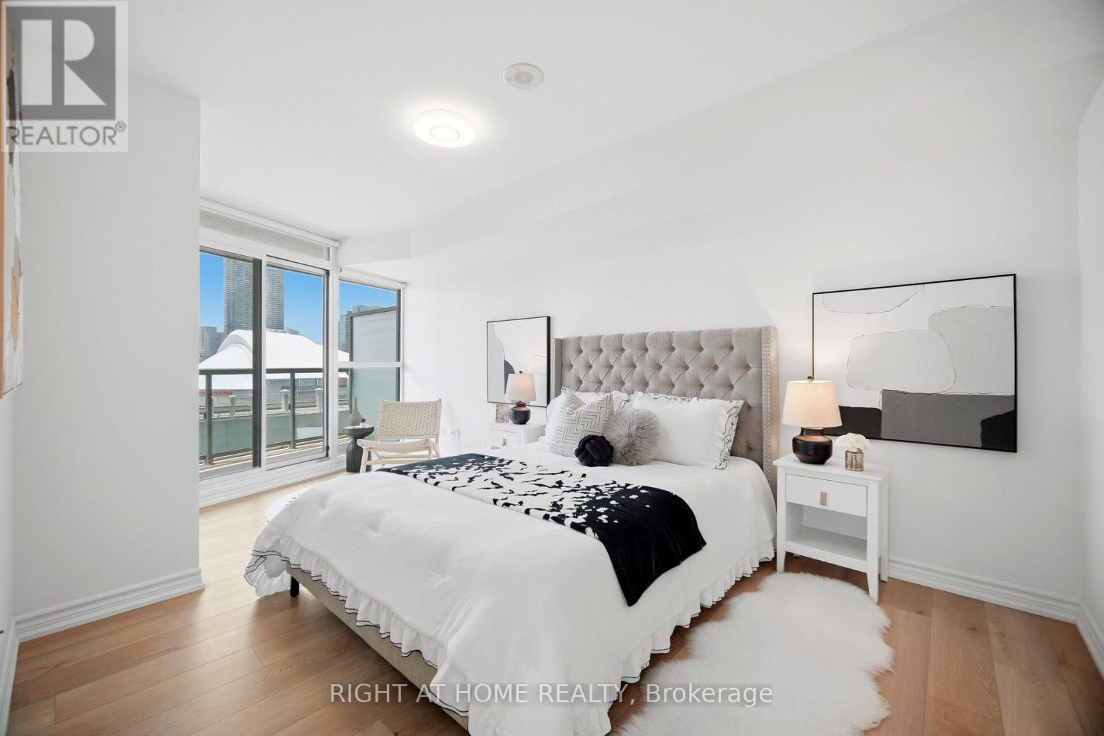 #2511 - 19 Grand Trunk Crescent, Toronto, Ontario  M5J 3A3 - Photo 21 - C13464224