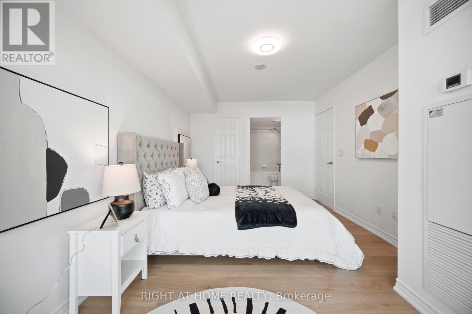 #2511 - 19 Grand Trunk Crescent, Toronto, Ontario  M5J 3A3 - Photo 24 - C13464224