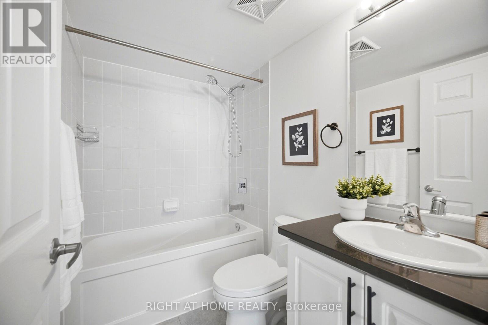 #2511 - 19 Grand Trunk Crescent, Toronto, Ontario  M5J 3A3 - Photo 25 - C13464224