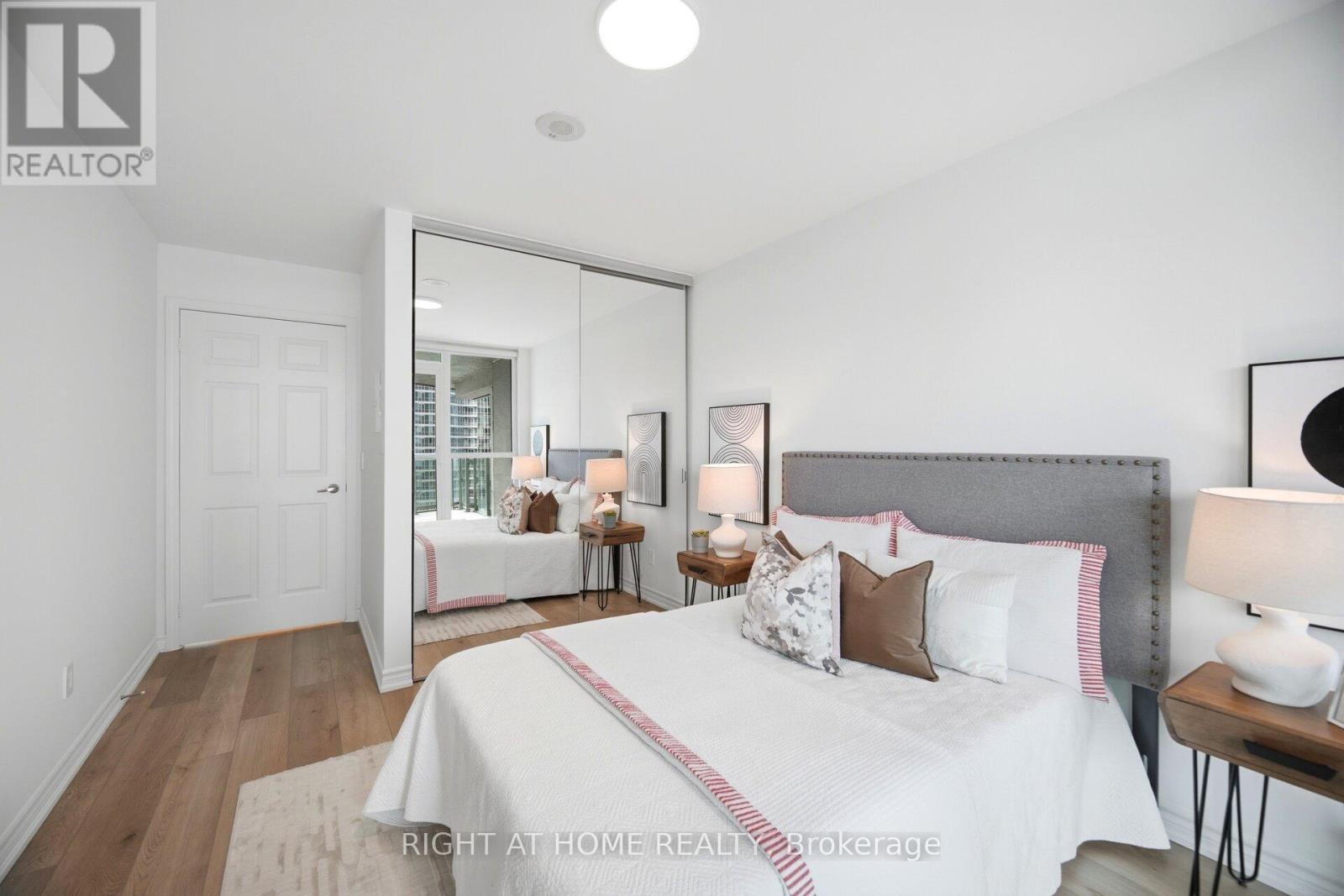 #2511 - 19 Grand Trunk Crescent, Toronto, Ontario  M5J 3A3 - Photo 29 - C13464224