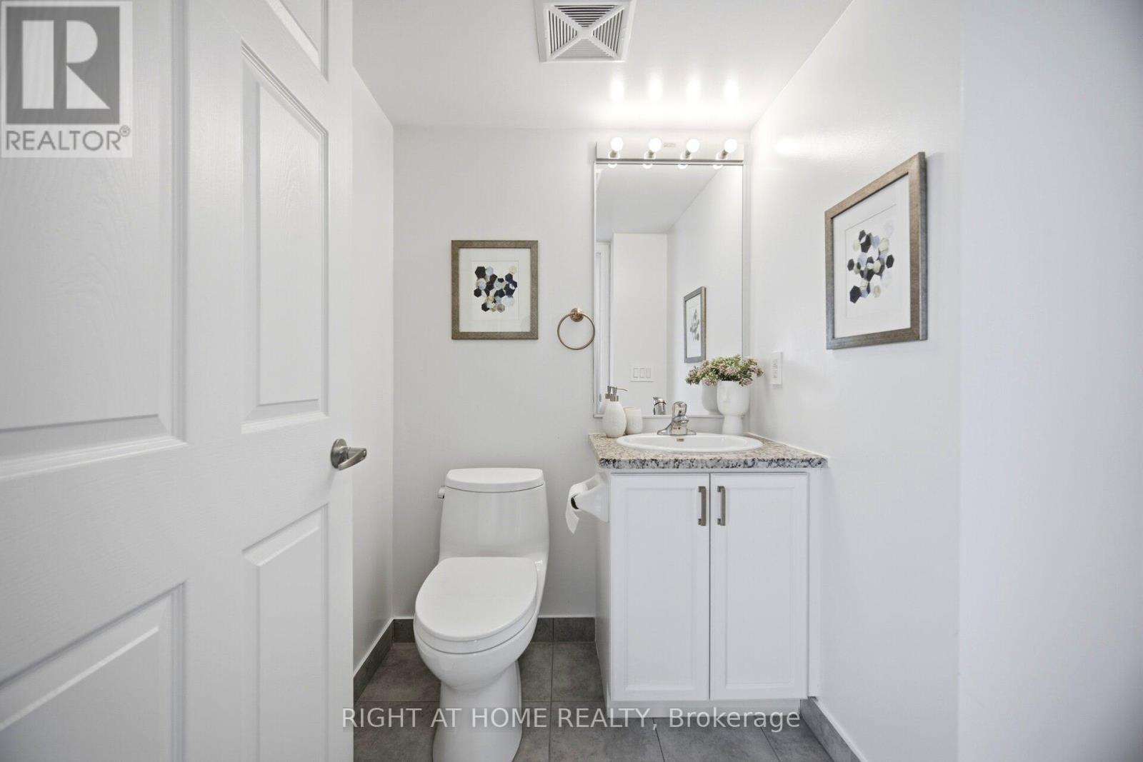 #2511 - 19 Grand Trunk Crescent, Toronto, Ontario  M5J 3A3 - Photo 31 - C13464224