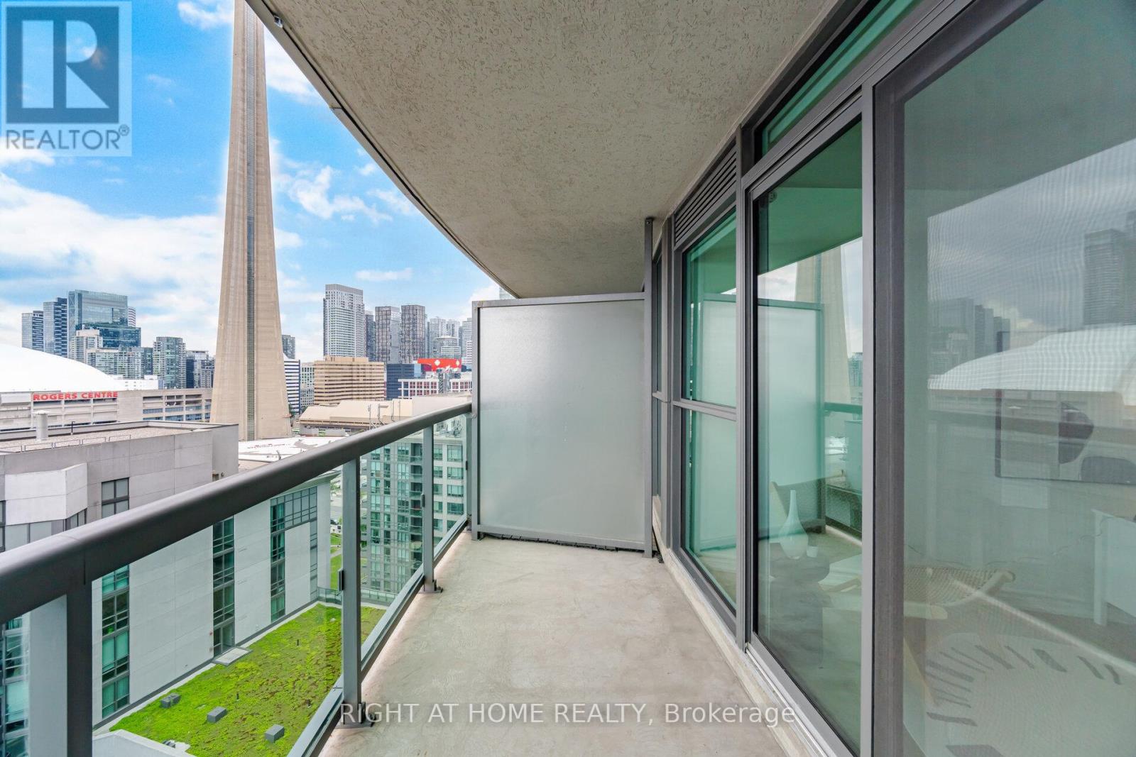 #2511 - 19 Grand Trunk Crescent, Toronto, Ontario  M5J 3A3 - Photo 34 - C13464224