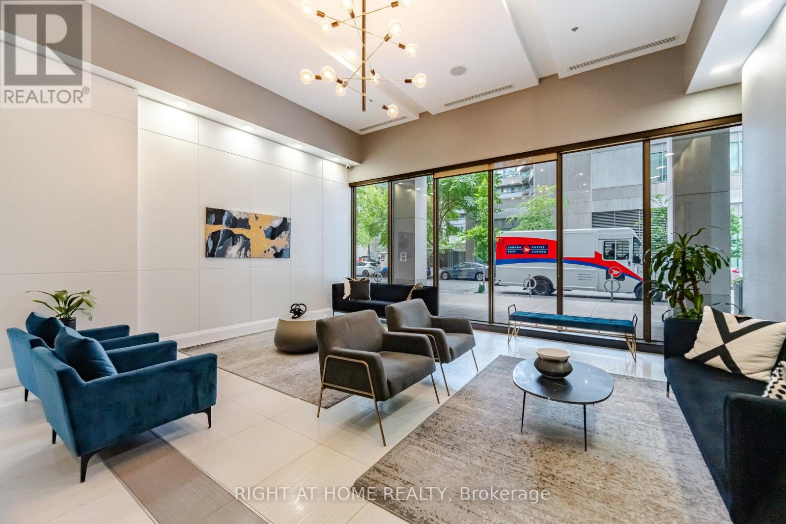 #2511 - 19 Grand Trunk Crescent, Toronto, Ontario  M5J 3A3 - Photo 45 - C13464224
