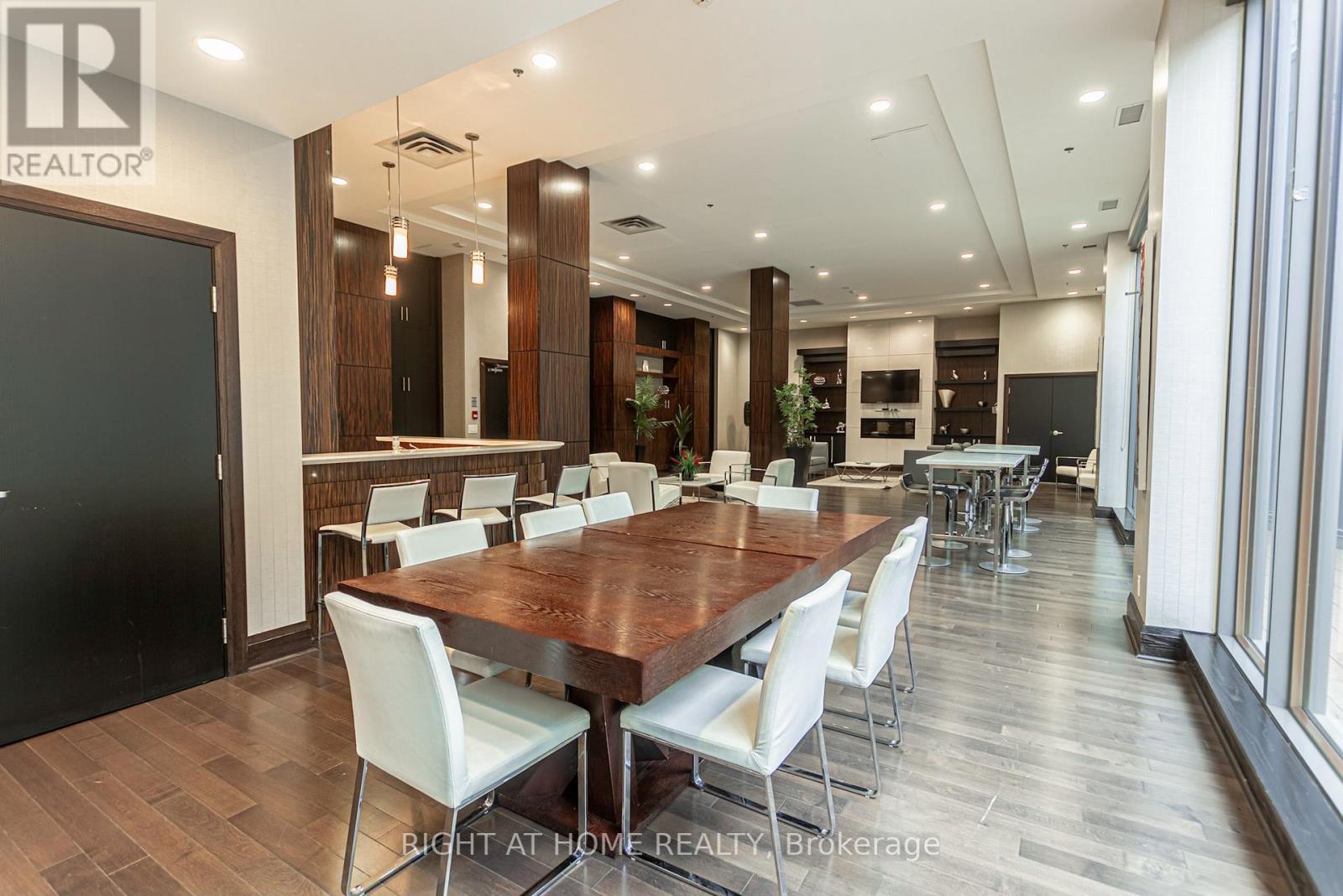 #2511 - 19 Grand Trunk Crescent, Toronto, Ontario  M5J 3A3 - Photo 50 - C13464224