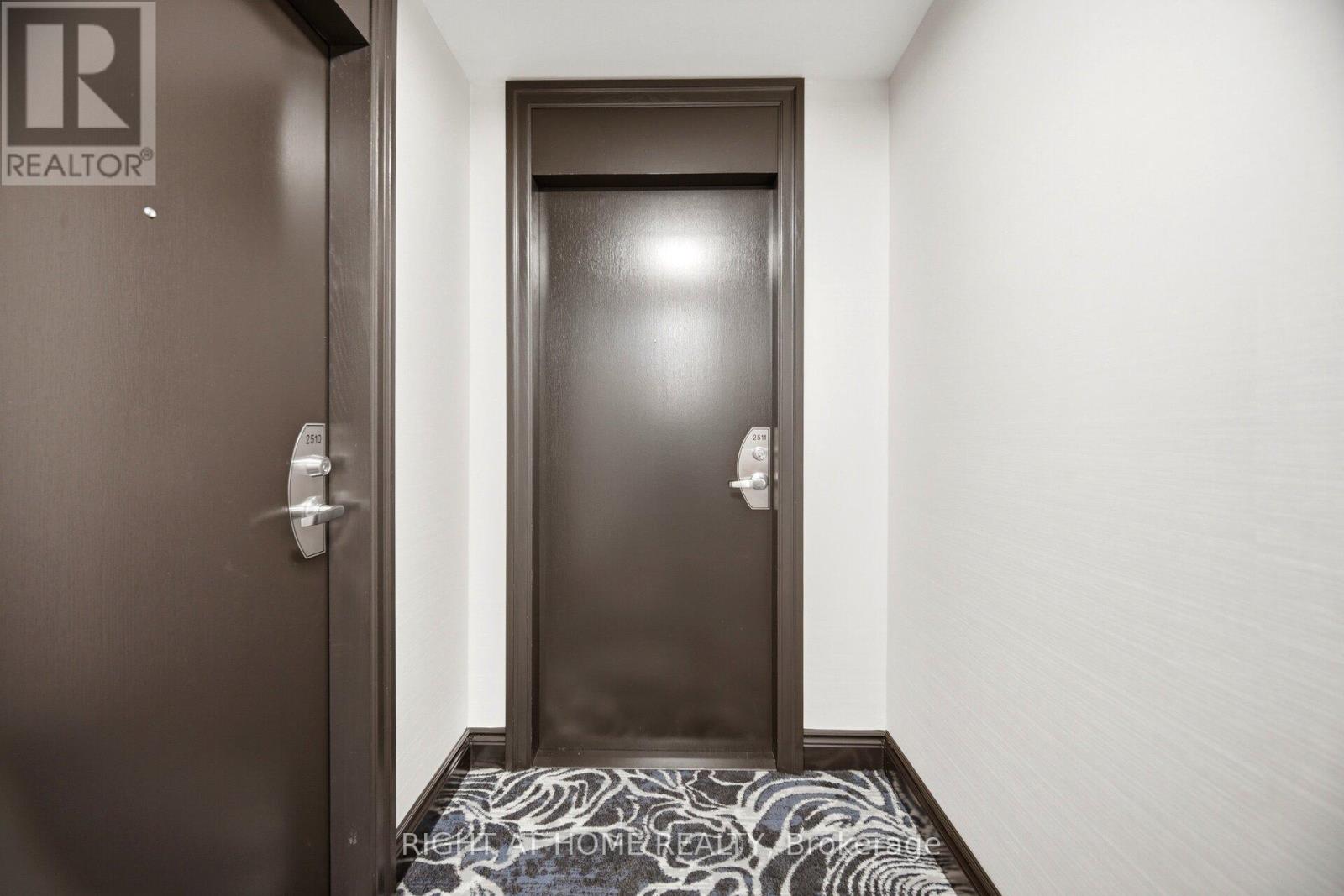 #2511 - 19 Grand Trunk Crescent, Toronto, Ontario  M5J 3A3 - Photo 9 - C13464224