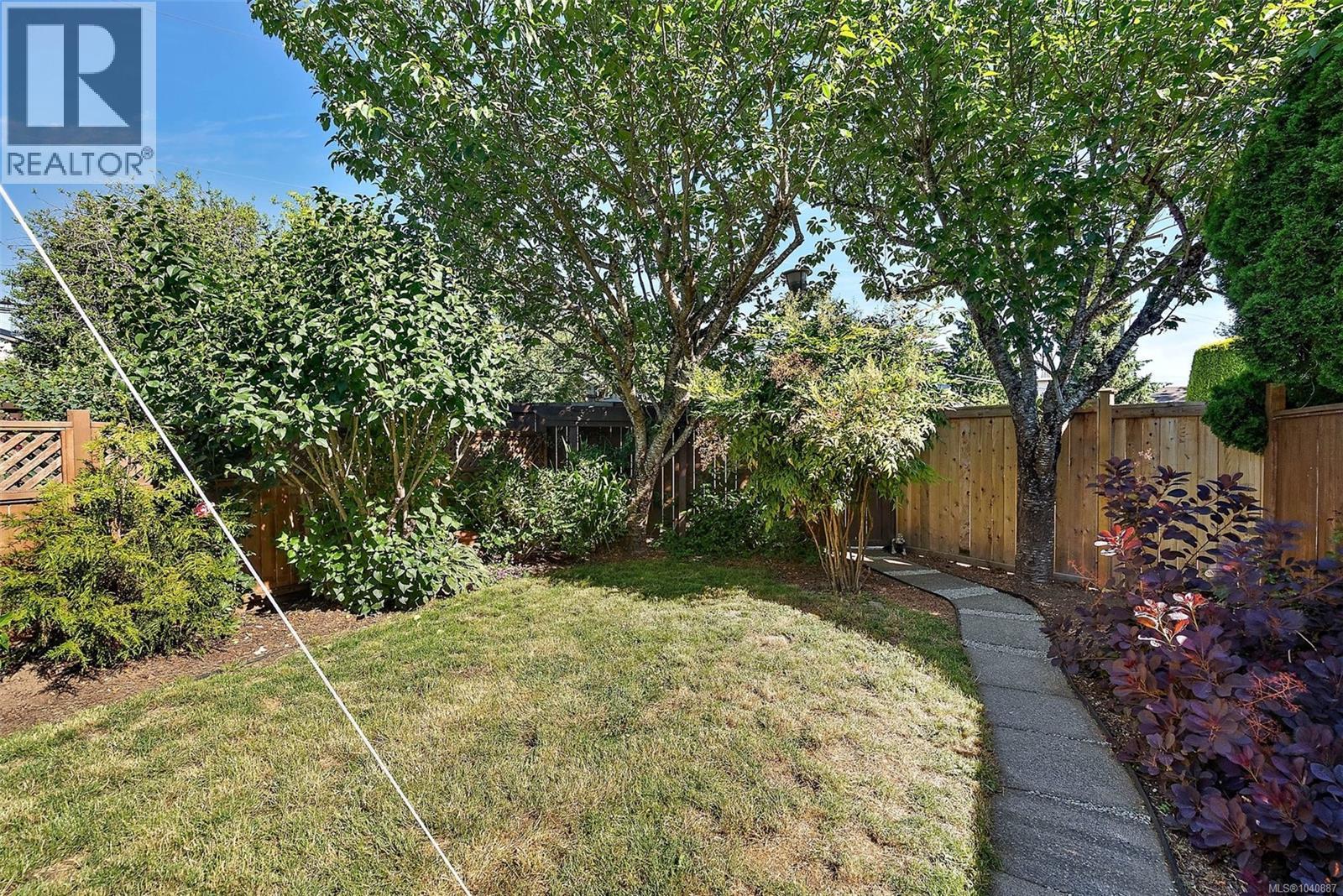 10 7675 East Saanich Rd, Central Saanich, British Columbia  V8M 1L9 - Photo 18 - 1040887